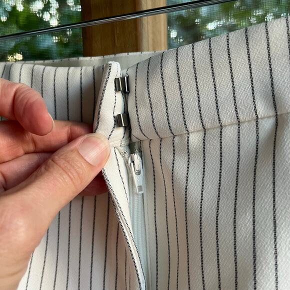 Express Women's White/Black Striped Straight Super High Rise Pants Size 10L. NEW - Picture 6 of 11